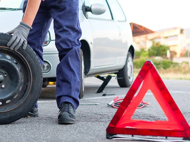 Esenler Oto Lastikçi yol yardım — 7/24 mobil ekip İstanbul